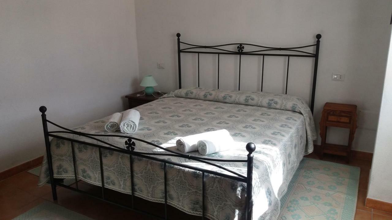 Agriturismo Sa E Padedda Mores Eksteriør bilde